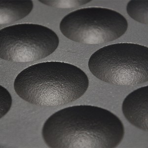 Cast iron fry pan with 19 holes egg pan